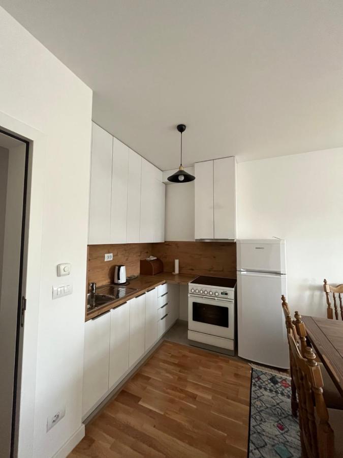 Central Luxury Apartment Pristina Exterior foto
