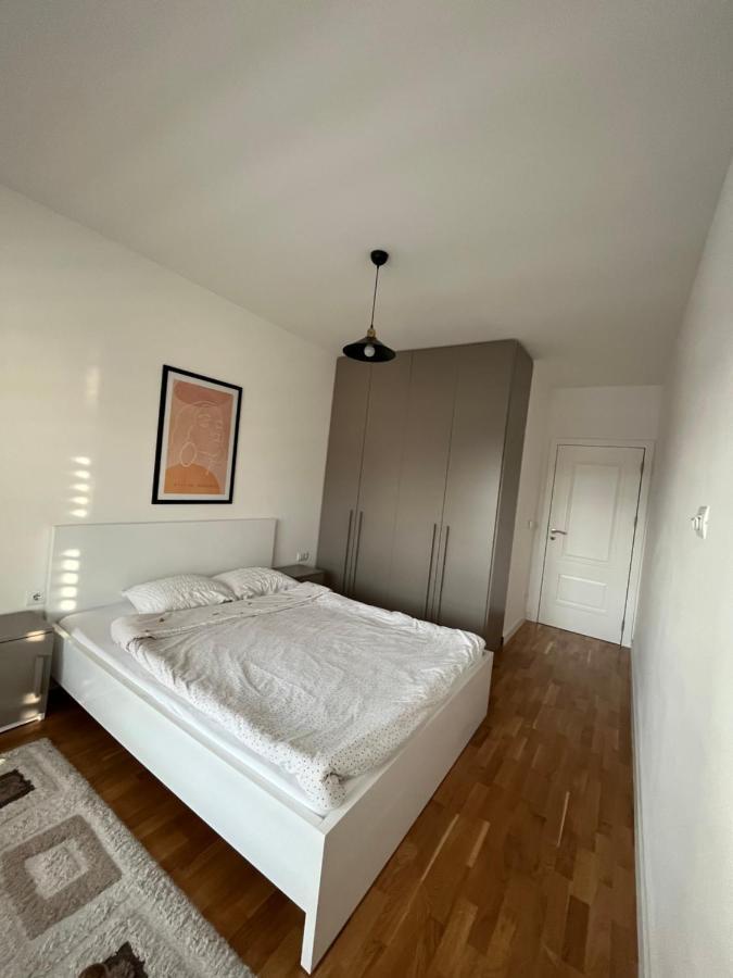 Central Luxury Apartment Pristina Exterior foto